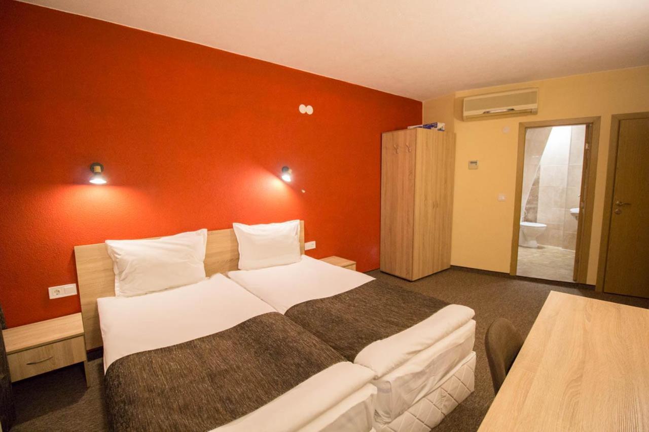 Evridika Hotel Devin Exteriér fotografie