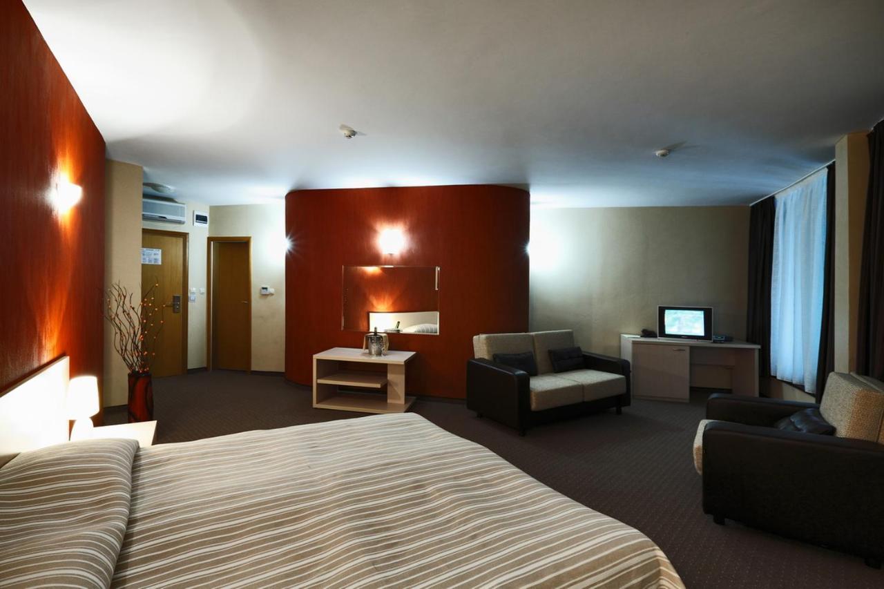 Evridika Hotel Devin Exteriér fotografie