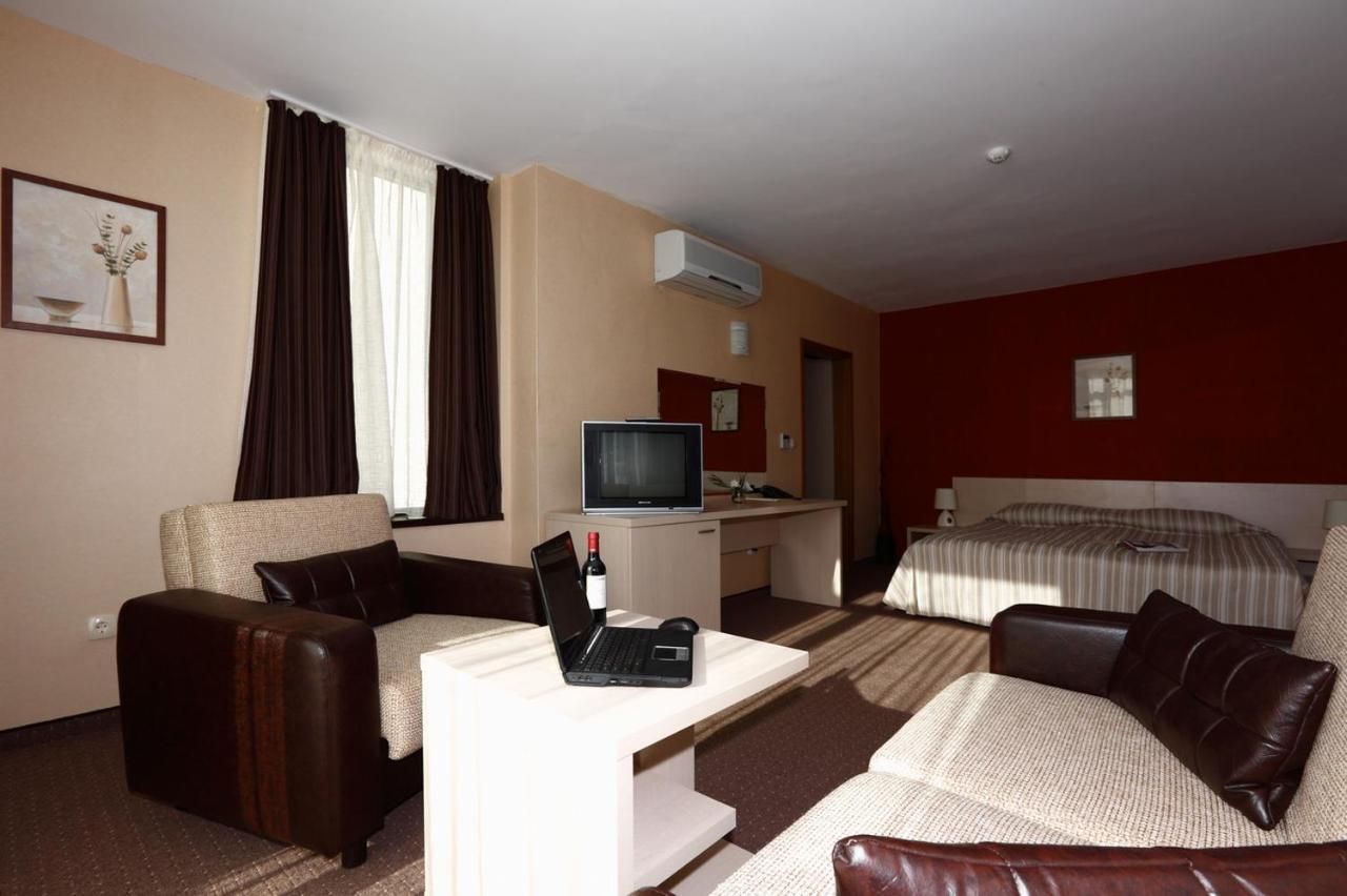 Evridika Hotel Devin Exteriér fotografie