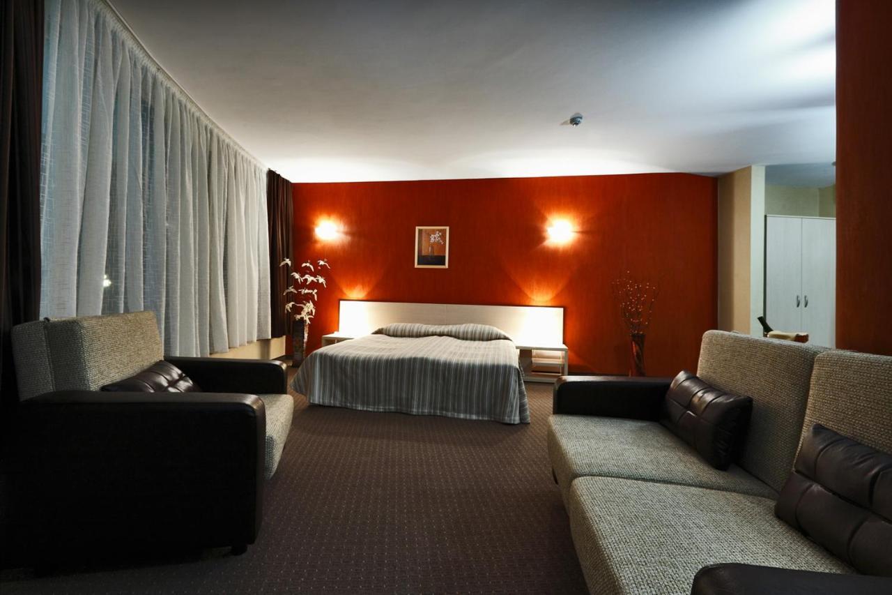 Evridika Hotel Devin Exteriér fotografie