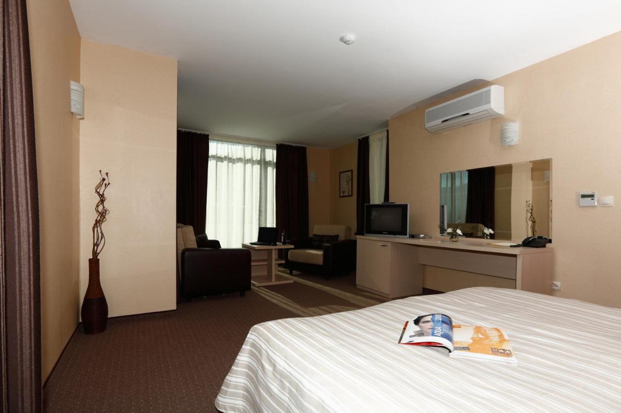Evridika Hotel Devin Exteriér fotografie